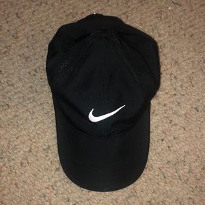 Women’s Nike Featherlight Dri-Fit Hat